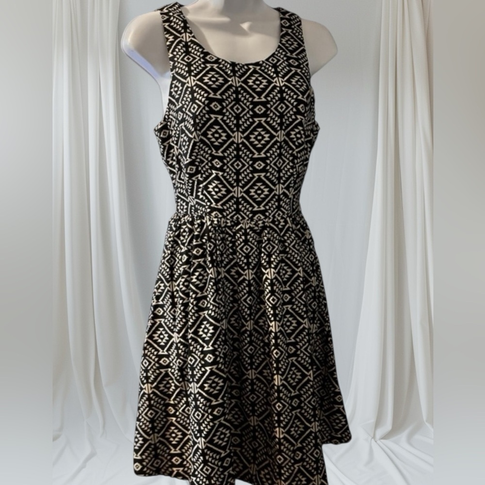 Dex Tribal Print Deep V Cut-out Back Mini Dress Size Small